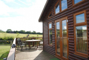 Отель Fairview Farm Log Cabins & Lodges Holiday Accommodation set in 88 acres in Nottingham  Ноттингем